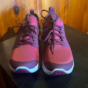 Under Armour Men's Size 10.5 Drift RN Cardinal Marrón Mineral Running Shoes